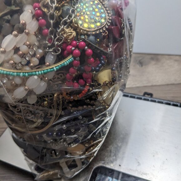 Jewelry Lot 4+ lbs 1149 Wearable Sellable Mystery Lot Free Shipping - Picture 3 of 7